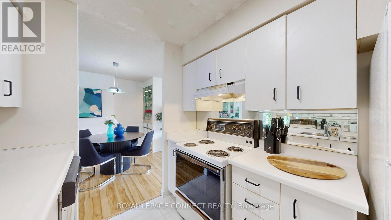 1002 - 47 St Clair Avenue W, Toronto, Ontario  M4V 3A5 - Photo 23 - C12433368