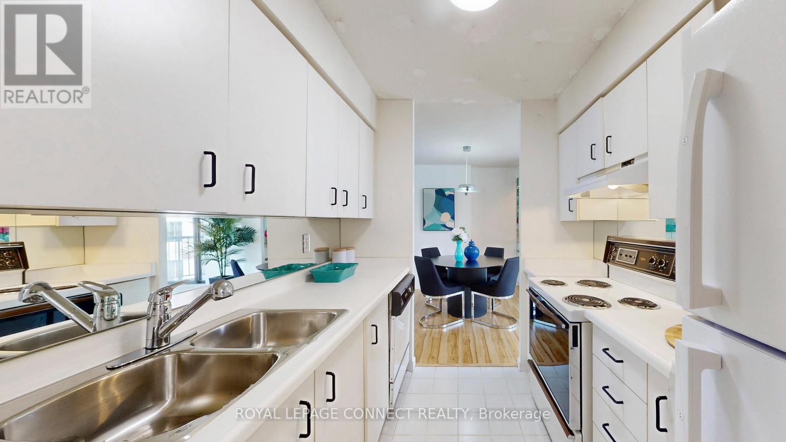 1002 - 47 St Clair Avenue W, Toronto, Ontario  M4V 3A5 - Photo 25 - C12433368