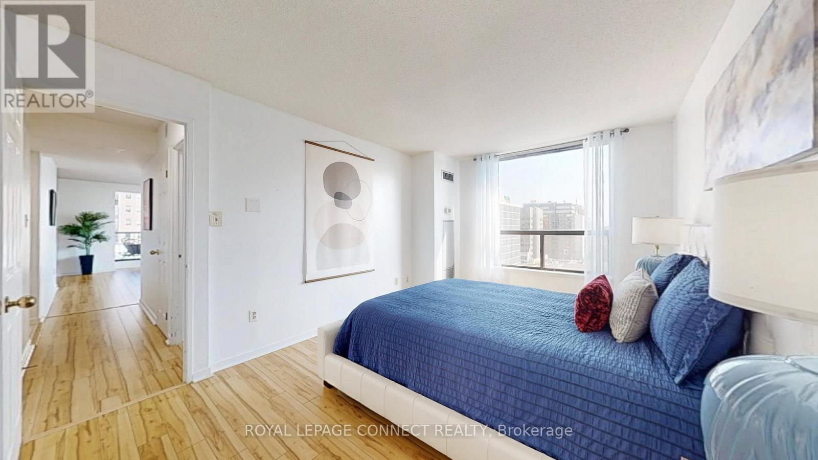 1002 - 47 St Clair Avenue W, Toronto, Ontario  M4V 3A5 - Photo 31 - C12433368