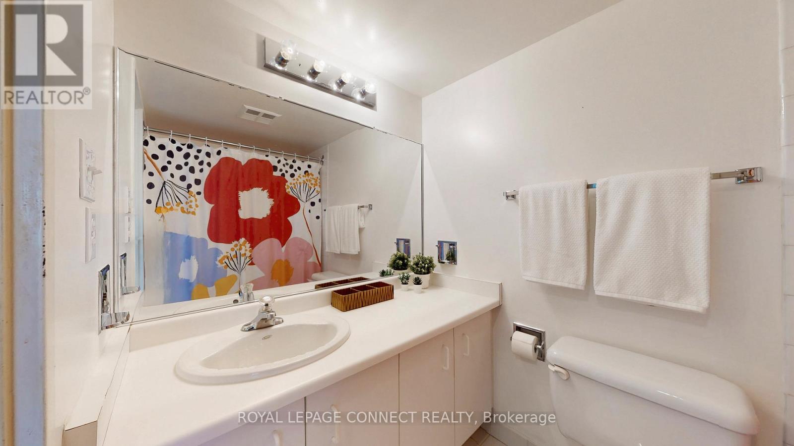 1002 - 47 St Clair Avenue W, Toronto, Ontario  M4V 3A5 - Photo 32 - C12433368