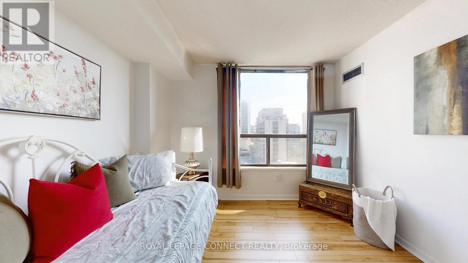 1002 - 47 St Clair Avenue W, Toronto, Ontario  M4V 3A5 - Photo 35 - C12433368