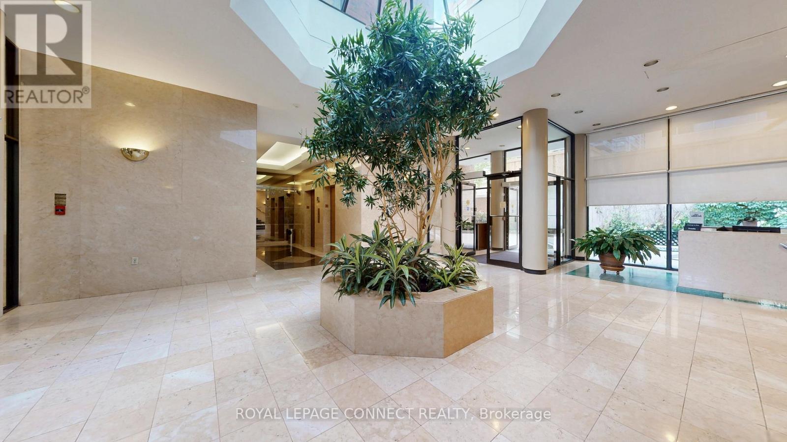 1002 - 47 St Clair Avenue W, Toronto, Ontario  M4V 3A5 - Photo 8 - C12433368