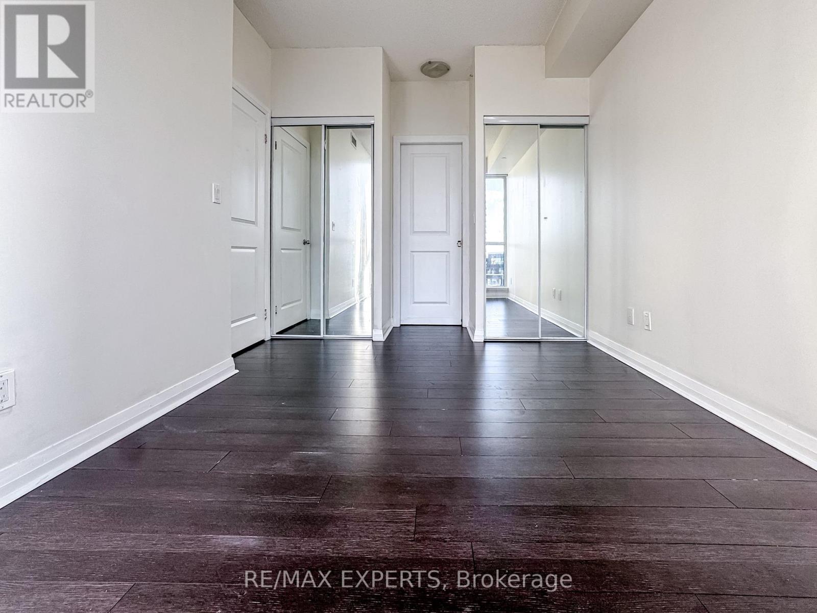 504 - 55 Eglinton Avenue W, Mississauga, Ontario  L5R 0E4 - Photo 30 - W12379328