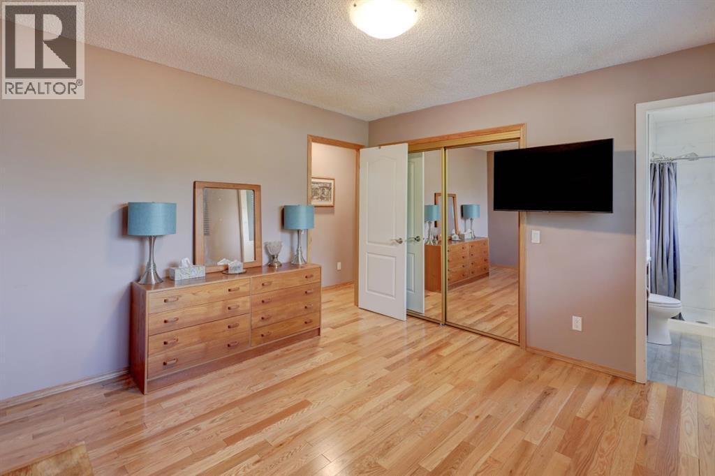 19 Castlefall Way Ne, Calgary, Alberta  T3J 1M6 - Photo 10 - A2258522