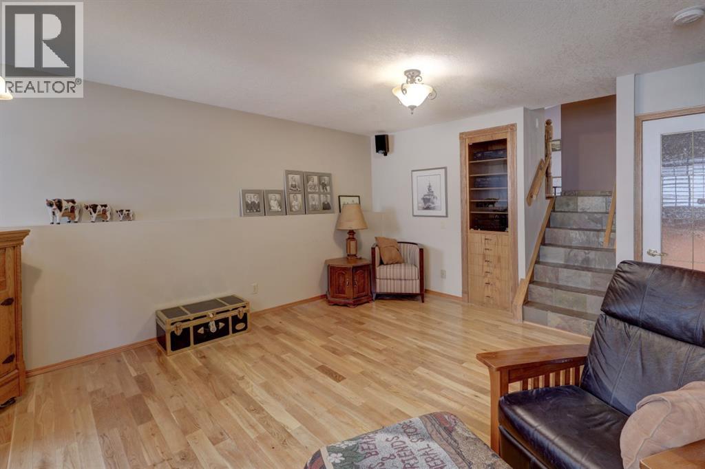 19 Castlefall Way Ne, Calgary, Alberta  T3J 1M6 - Photo 19 - A2258522