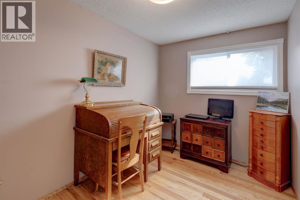 19 Castlefall Way Ne, Calgary, Alberta  T3J 1M6 - Photo 15 - A2258522