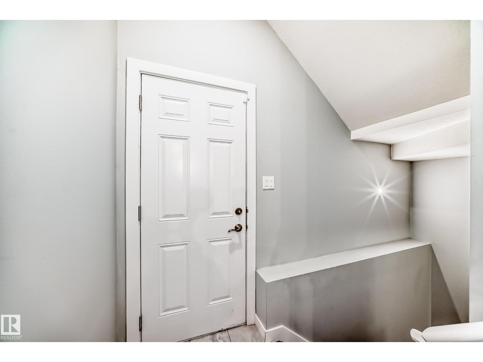 2716 11 St Nw, Edmonton, Alberta  T6T 0X9 - Photo 40 - E4460024