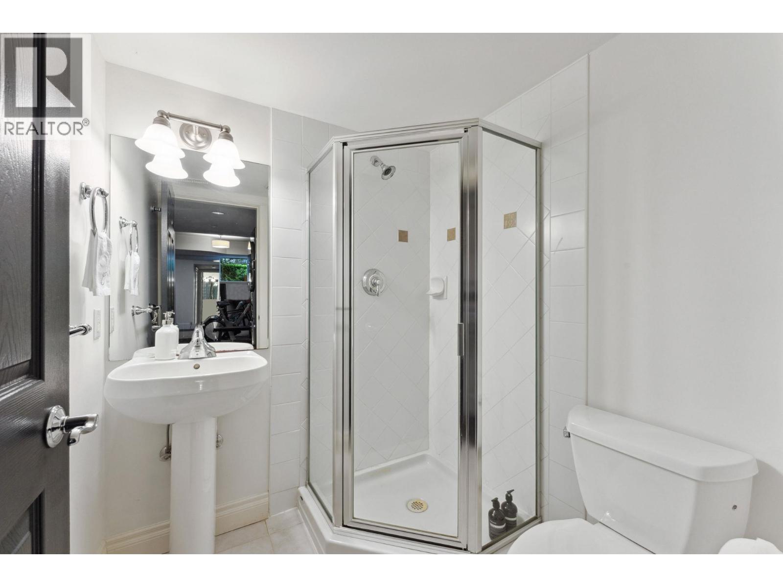 3761 Edgemont Boulevard, North Vancouver, British Columbia  V7R 2P6 - Photo 37 - R3053454