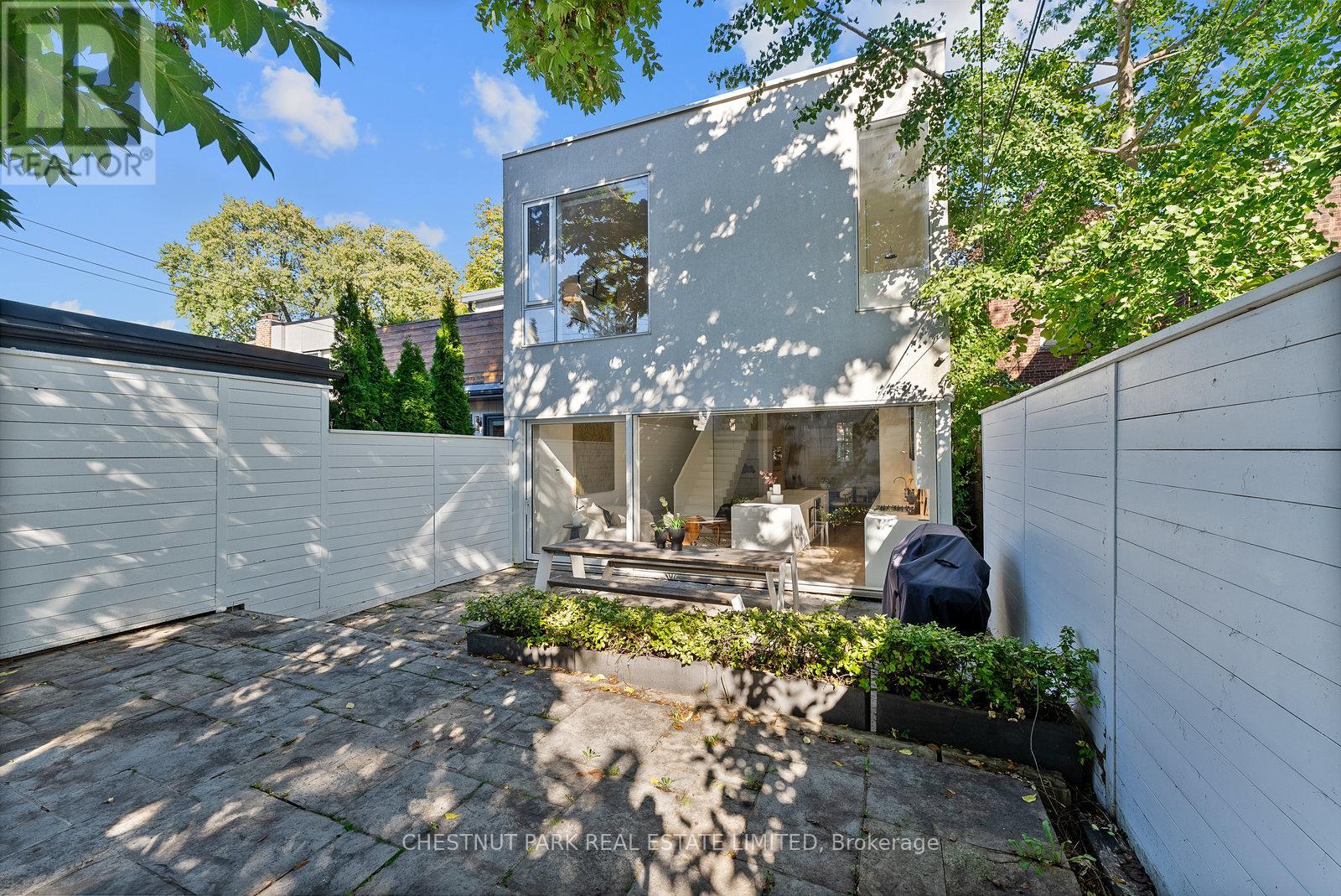82 Robert Street, Toronto, Ontario  M5S 2K3 - Photo 11 - C12432219