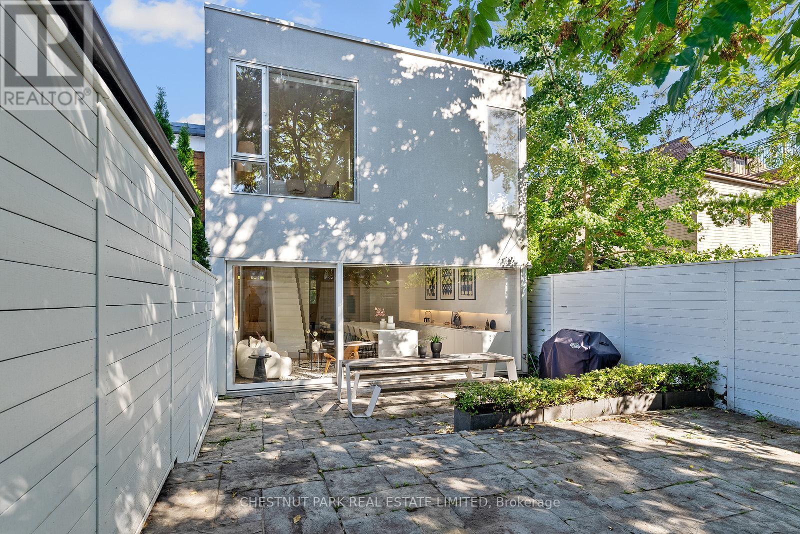 82 Robert Street, Toronto, Ontario  M5S 2K3 - Photo 12 - C12432219