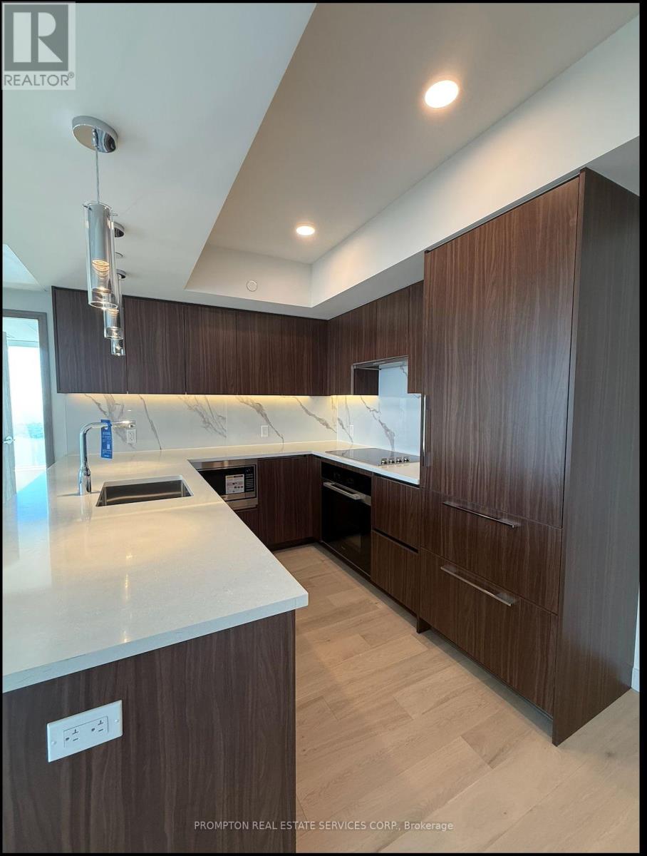 6103 - 1 Concord Cityplace Way, Toronto, Ontario  M5V 0X3 - Photo 6 - C12433253
