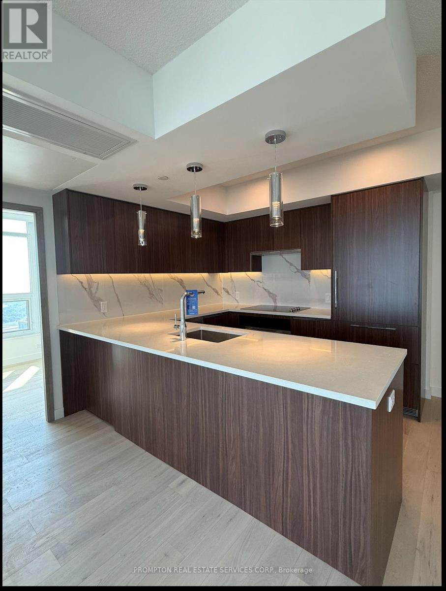 6103 - 1 Concord Cityplace Way, Toronto, Ontario  M5V 0X3 - Photo 7 - C12433253