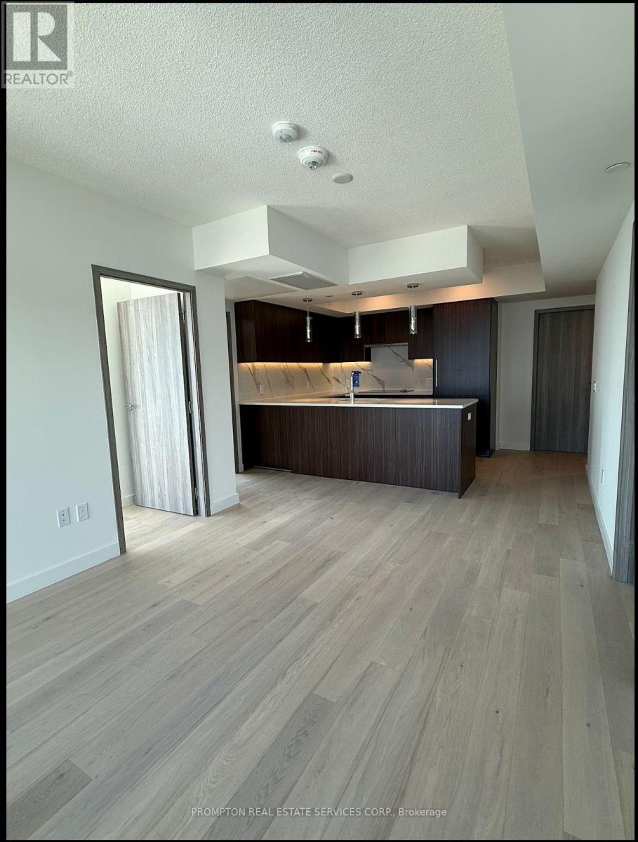 6103 - 1 Concord Cityplace Way, Toronto, Ontario  M5V 0X3 - Photo 8 - C12433253