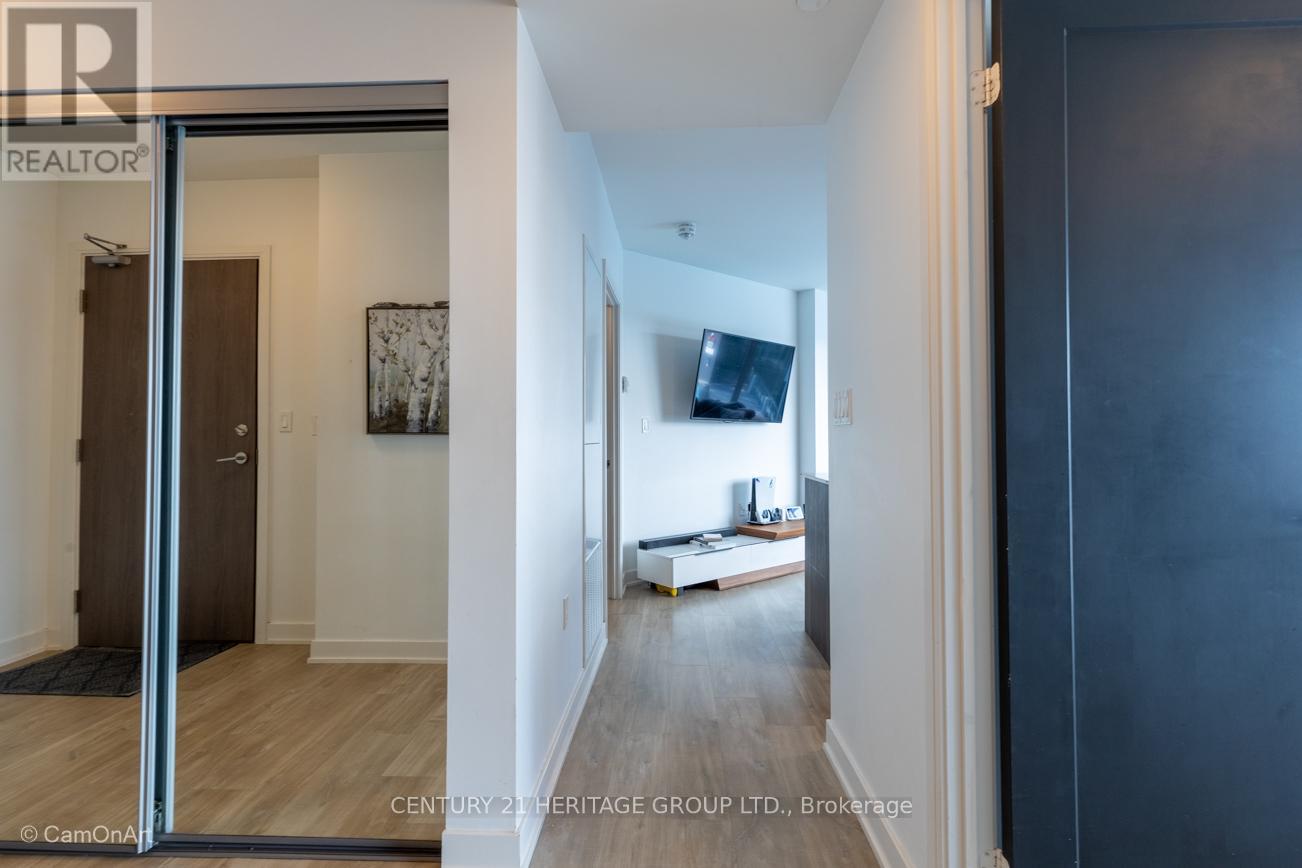 1001 - 27 Bathurst Street, Toronto, Ontario  M5V 0R1 - Photo 14 - C12433358