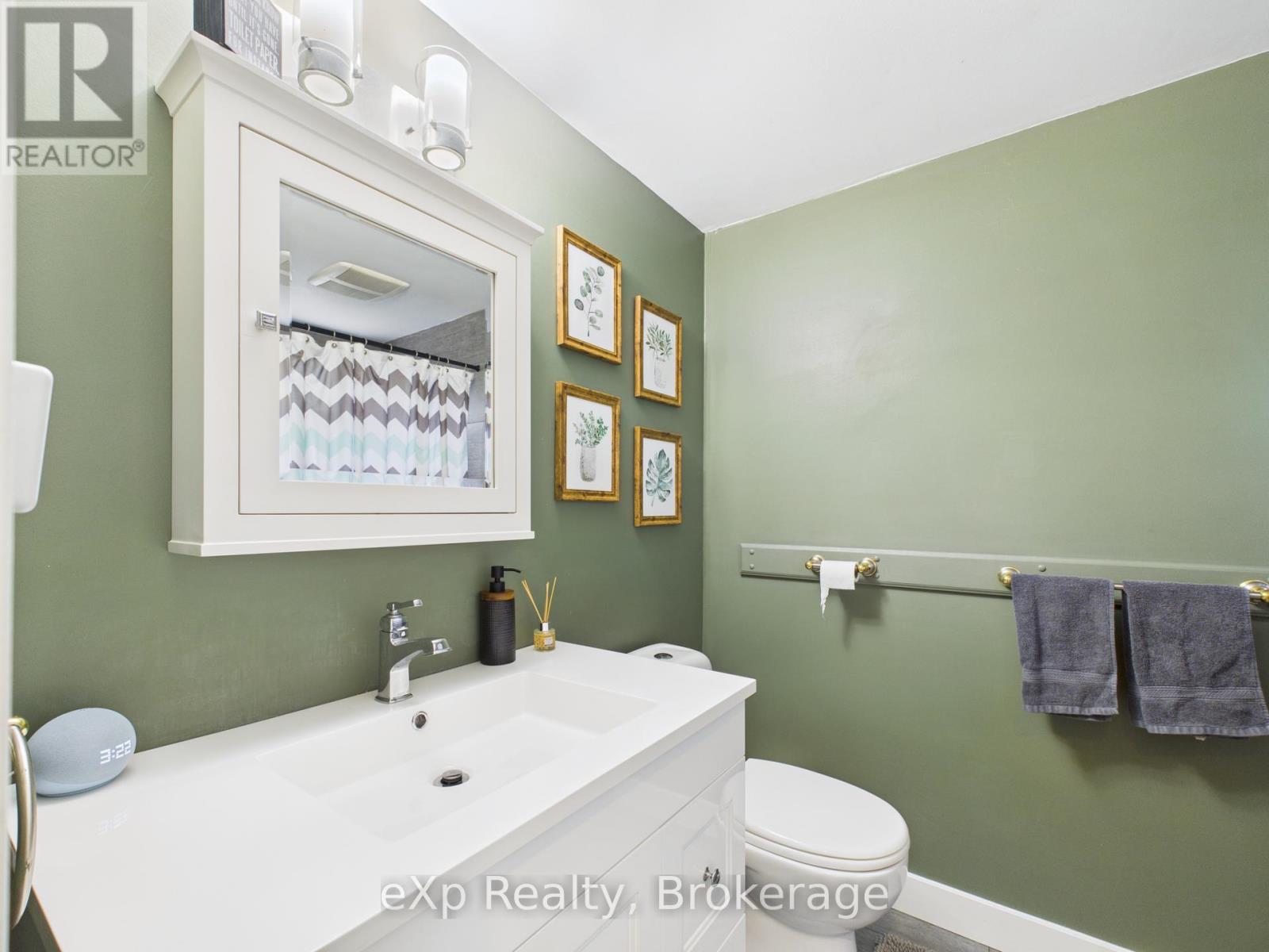 470 Williamsburg Street, Kincardine, Ontario  N2Z 2G3 - Photo 10 - X12433397