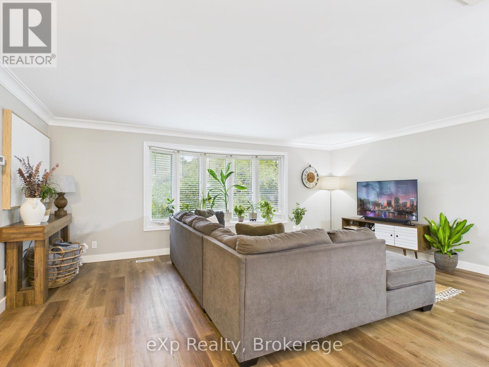 470 Williamsburg Street, Kincardine, Ontario  N2Z 2G3 - Photo 11 - X12433397