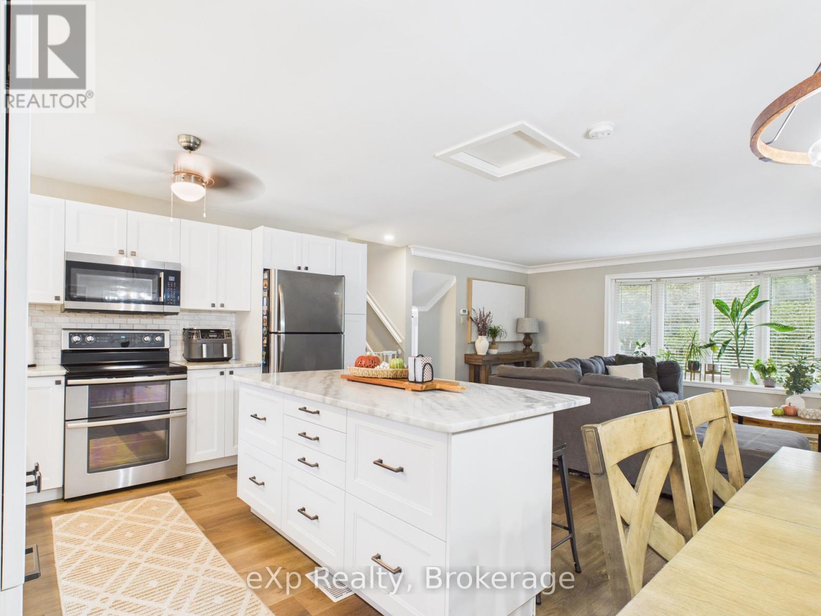 470 Williamsburg Street, Kincardine, Ontario  N2Z 2G3 - Photo 14 - X12433397