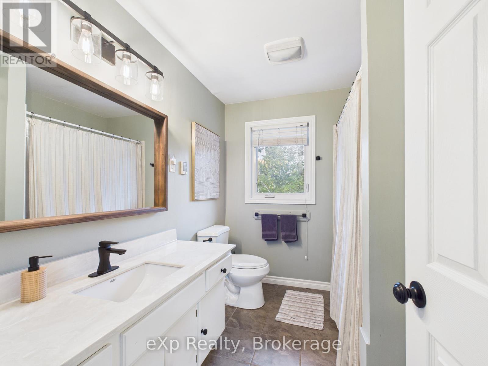 470 Williamsburg Street, Kincardine, Ontario  N2Z 2G3 - Photo 25 - X12433397