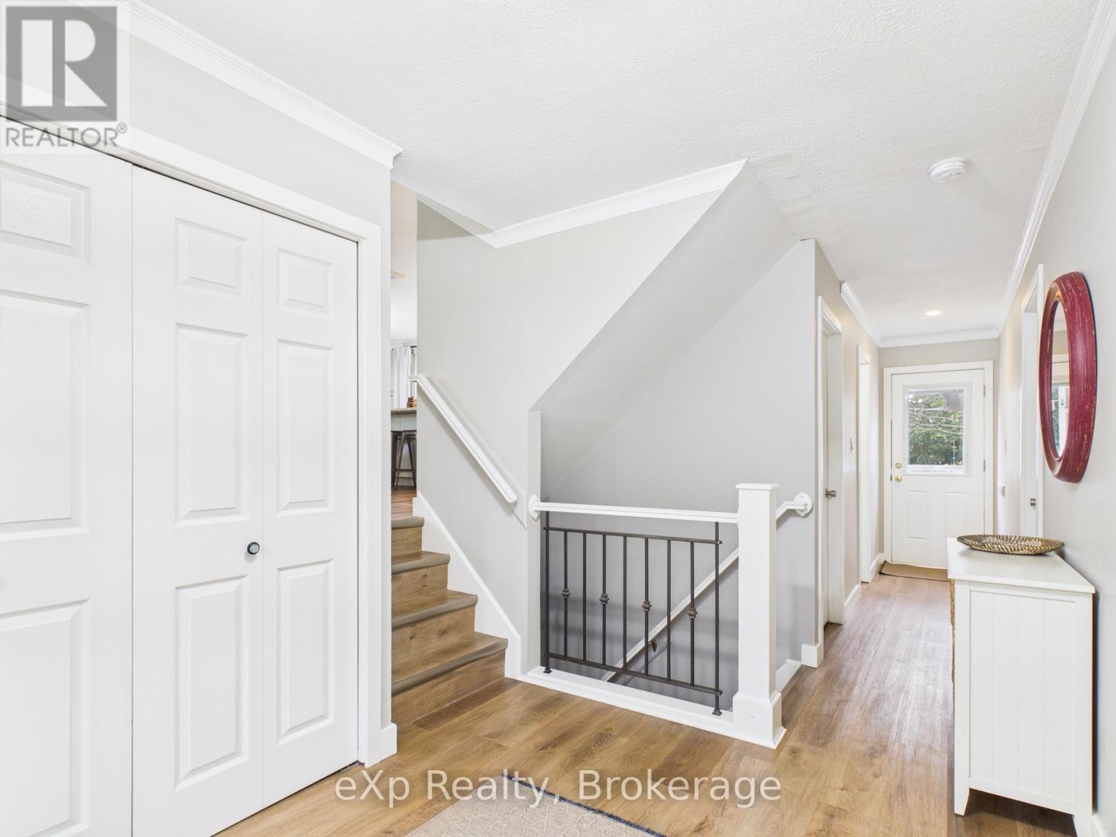 470 Williamsburg Street, Kincardine, Ontario  N2Z 2G3 - Photo 4 - X12433397