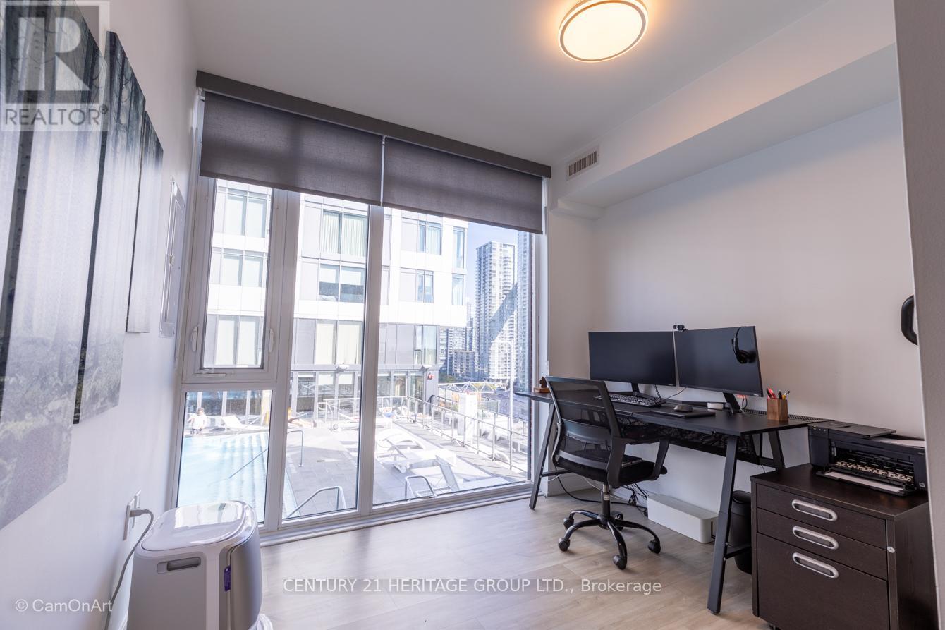 1001 - 27 Bathurst Street, Toronto, Ontario  M5V 0R1 - Photo 11 - C12433358