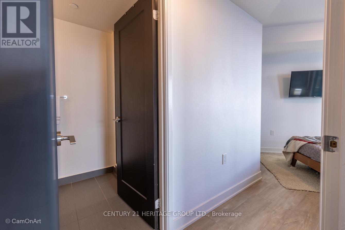 1001 - 27 Bathurst Street, Toronto, Ontario  M5V 0R1 - Photo 24 - C12433358