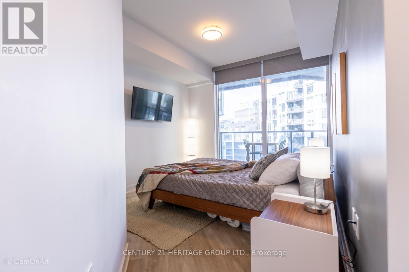 1001 - 27 Bathurst Street, Toronto, Ontario  M5V 0R1 - Photo 26 - C12433358