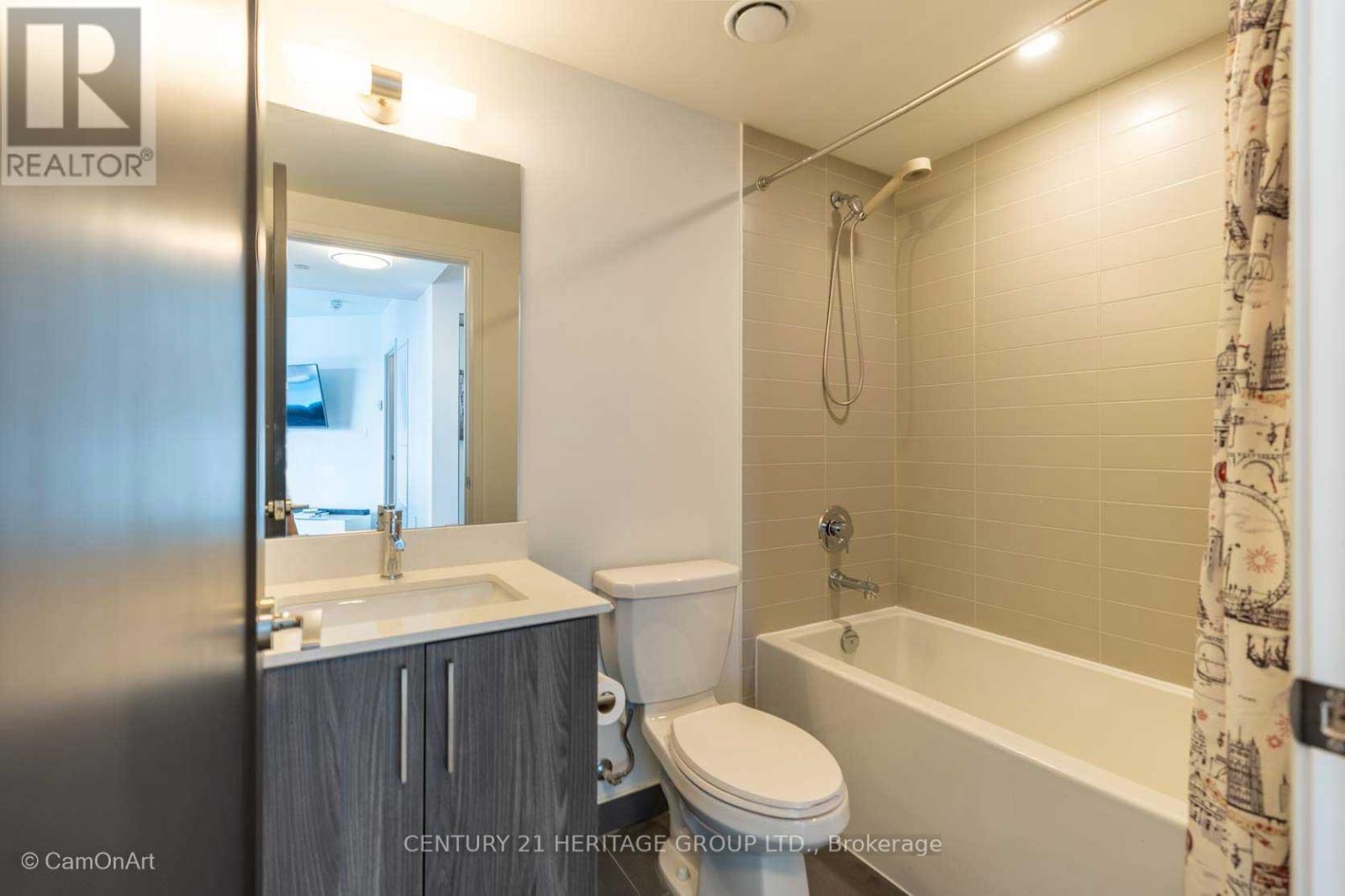 1001 - 27 Bathurst Street, Toronto, Ontario  M5V 0R1 - Photo 9 - C12433358