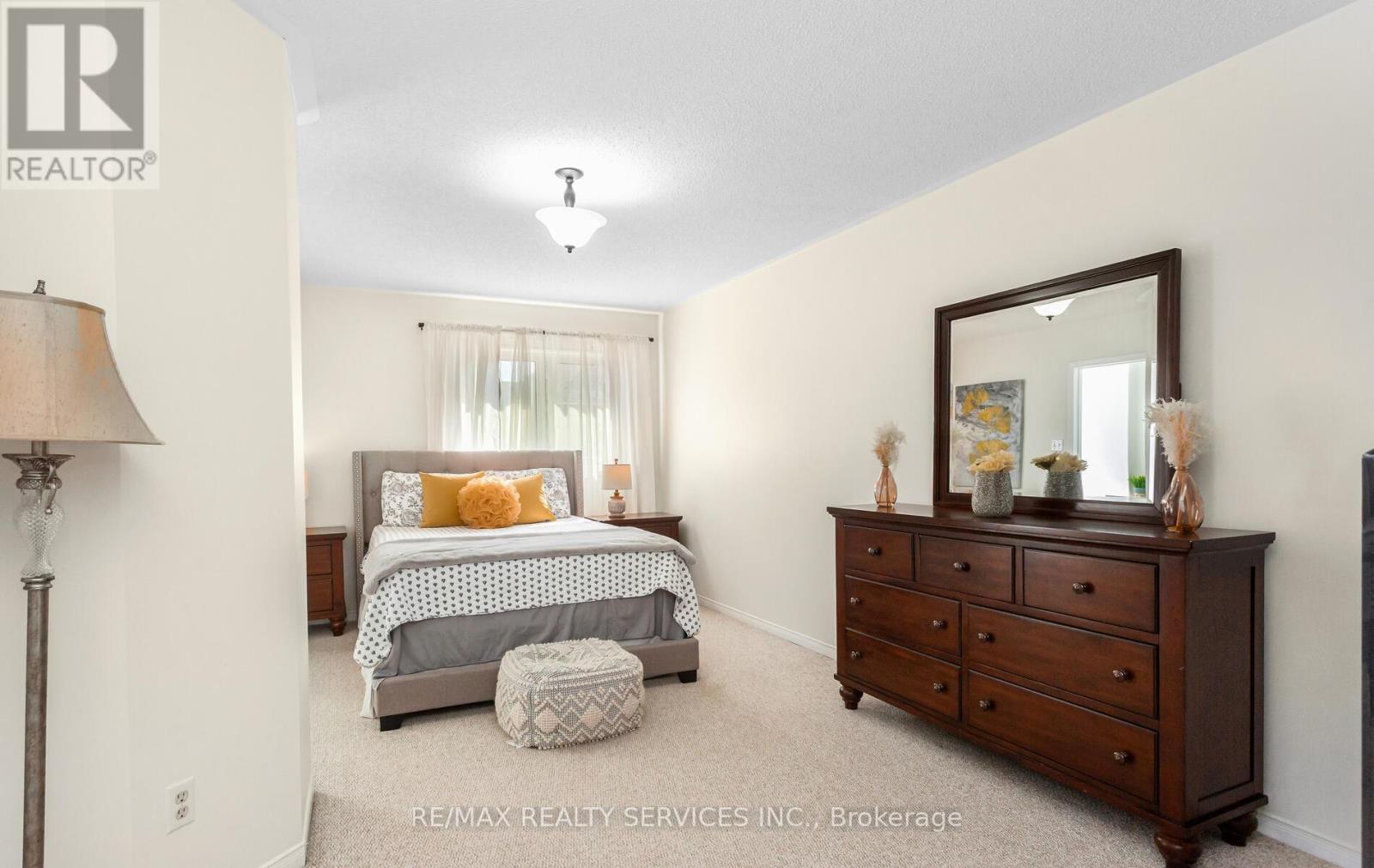 3912 Zenith Court, Mississauga, Ontario  L5N 7H7 - Photo 21 - W12433364