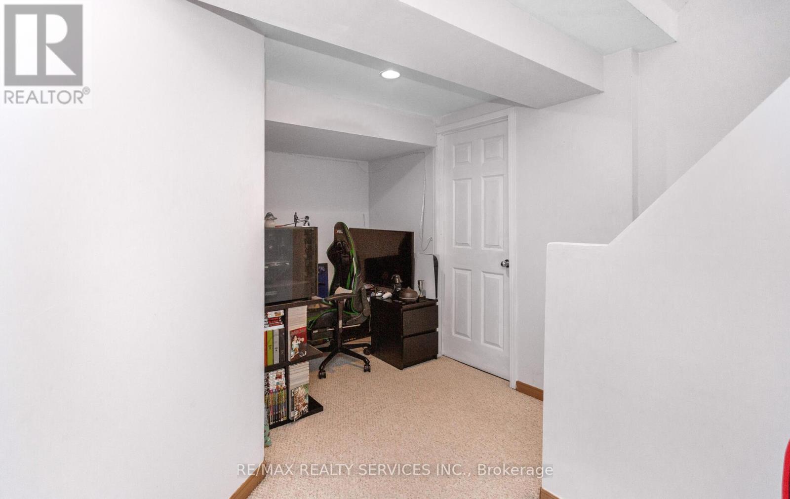 3912 Zenith Court, Mississauga, Ontario  L5N 7H7 - Photo 29 - W12433364