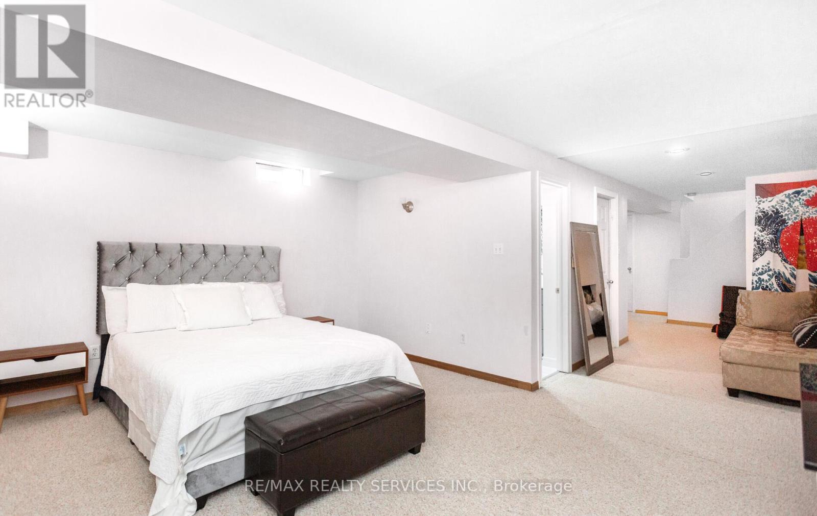 3912 Zenith Court, Mississauga, Ontario  L5N 7H7 - Photo 32 - W12433364