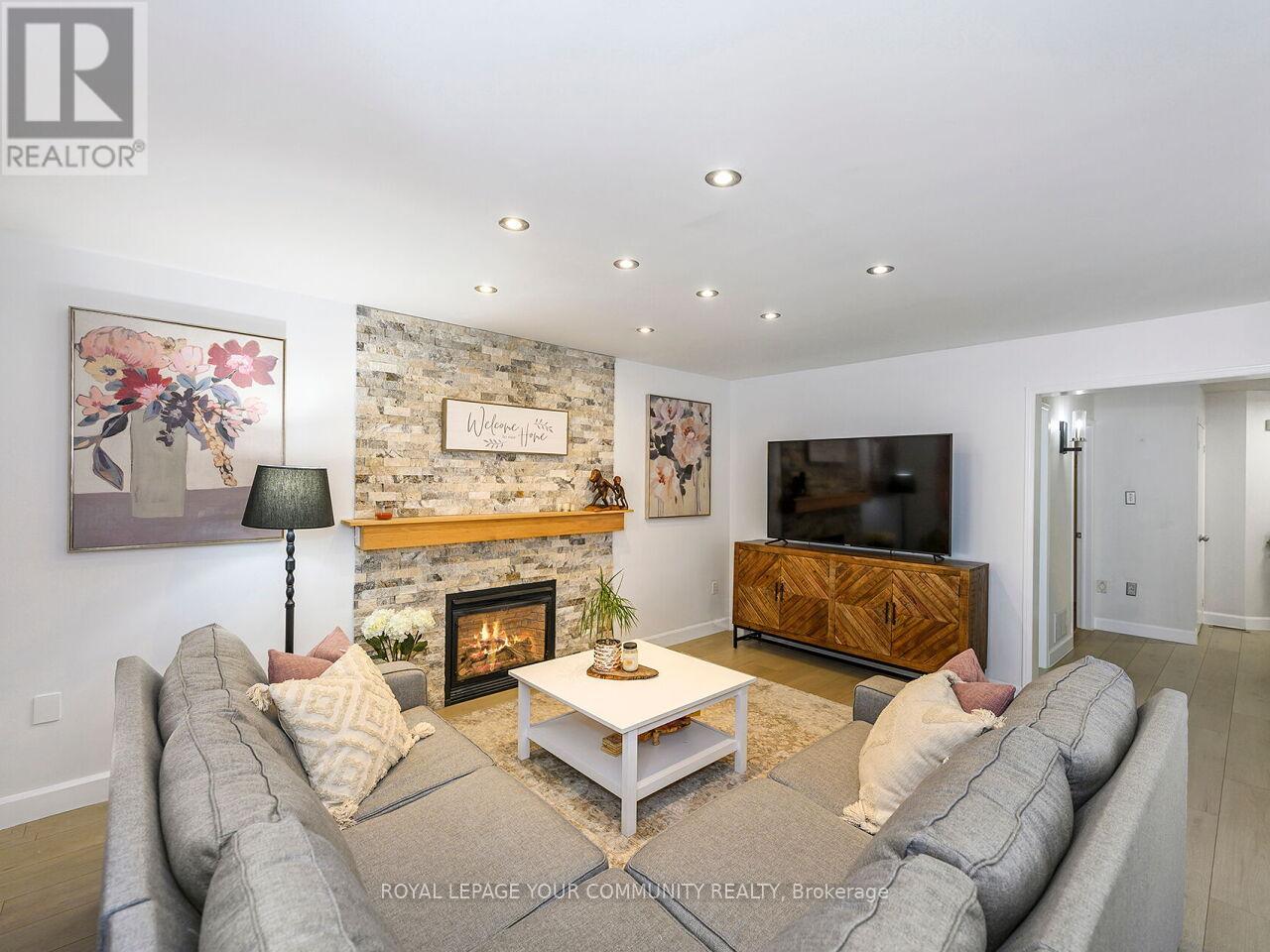2 Lawton Court, Orangeville, Ontario  L9W 4X4 - Photo 9 - W12433366
