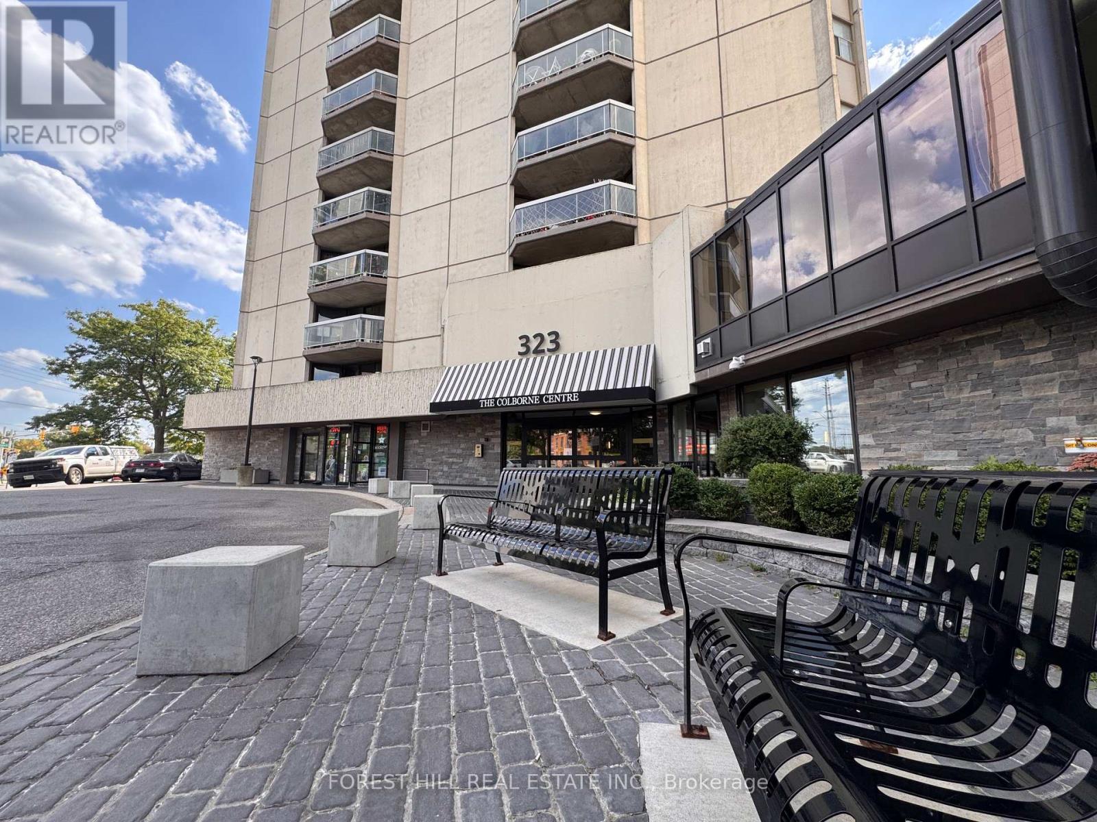 905 - 323 Colborne Street, London East, Ontario  N6B 3N8 - Photo 1 - X12433416