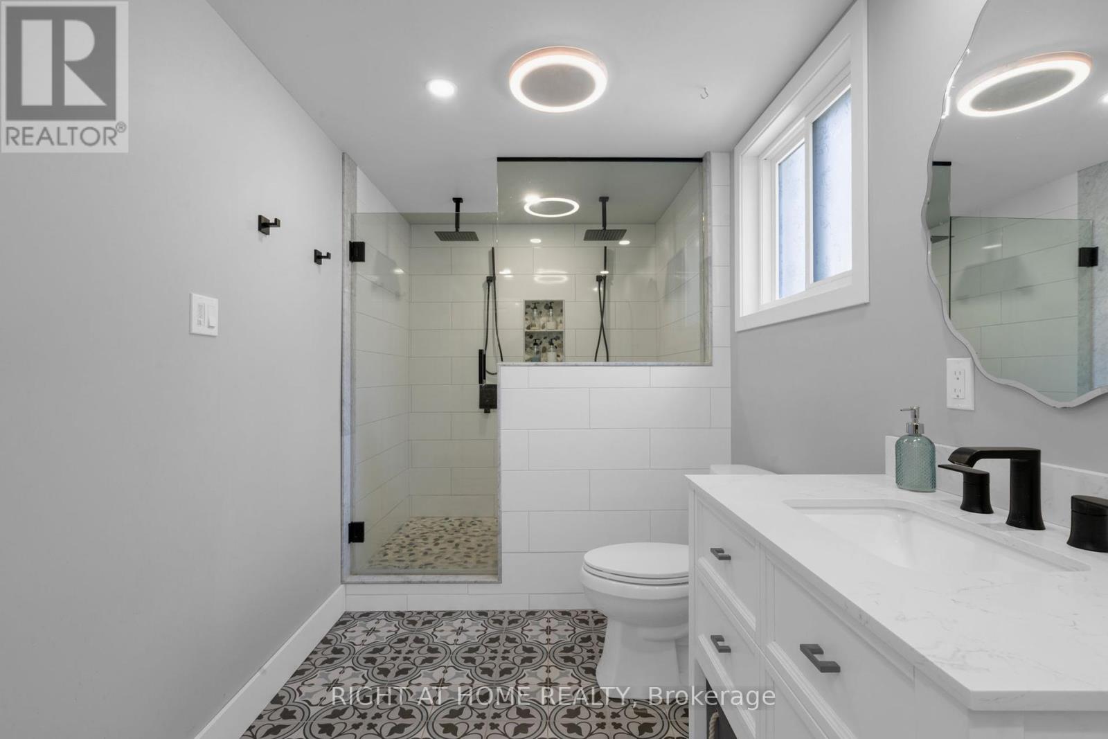 42 BYRNES CRESCENT, Penetanguishene, Ontario