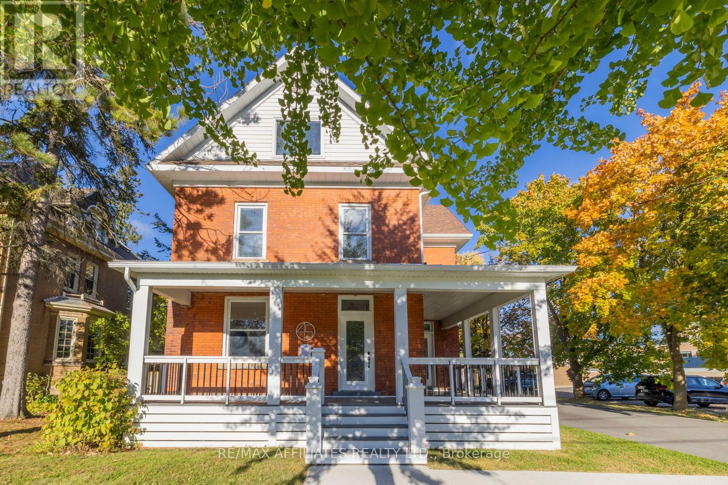 45 Drummond Street W, Perth, Ontario  K7H 2J9 - Photo 1 - X12433381