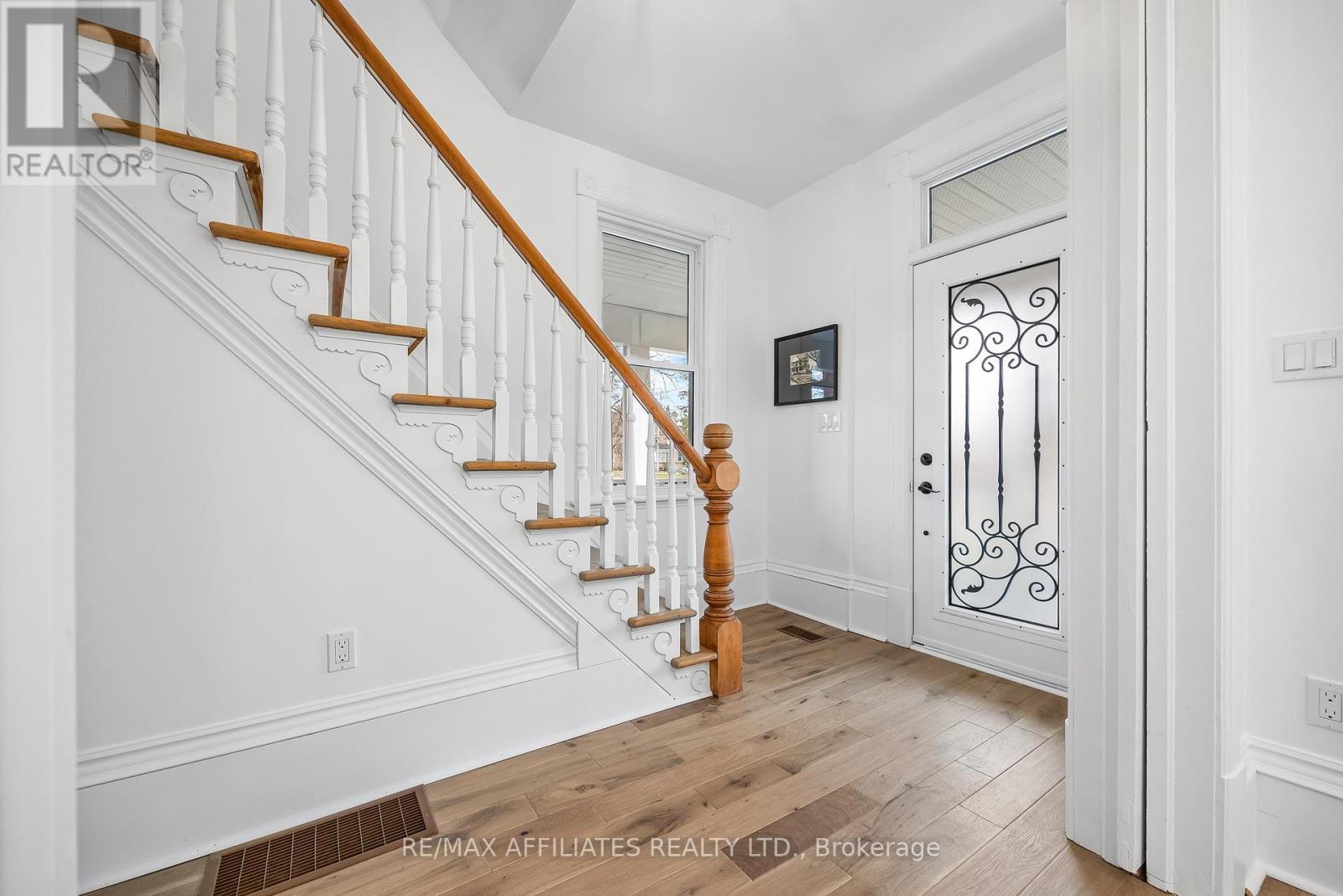 45 Drummond Street W, Perth, Ontario  K7H 2J9 - Photo 4 - X12433381