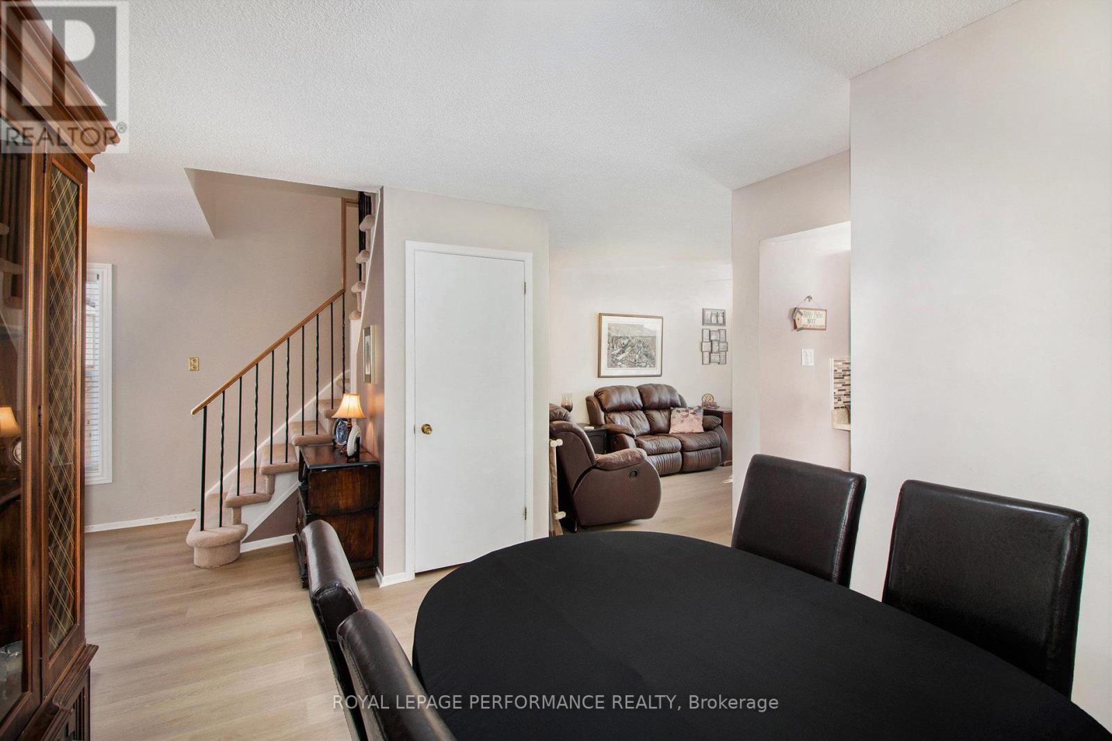 170 Midsummer Terrace, Ottawa, Ontario  K1E 3V6 - Photo 12 - X12433414
