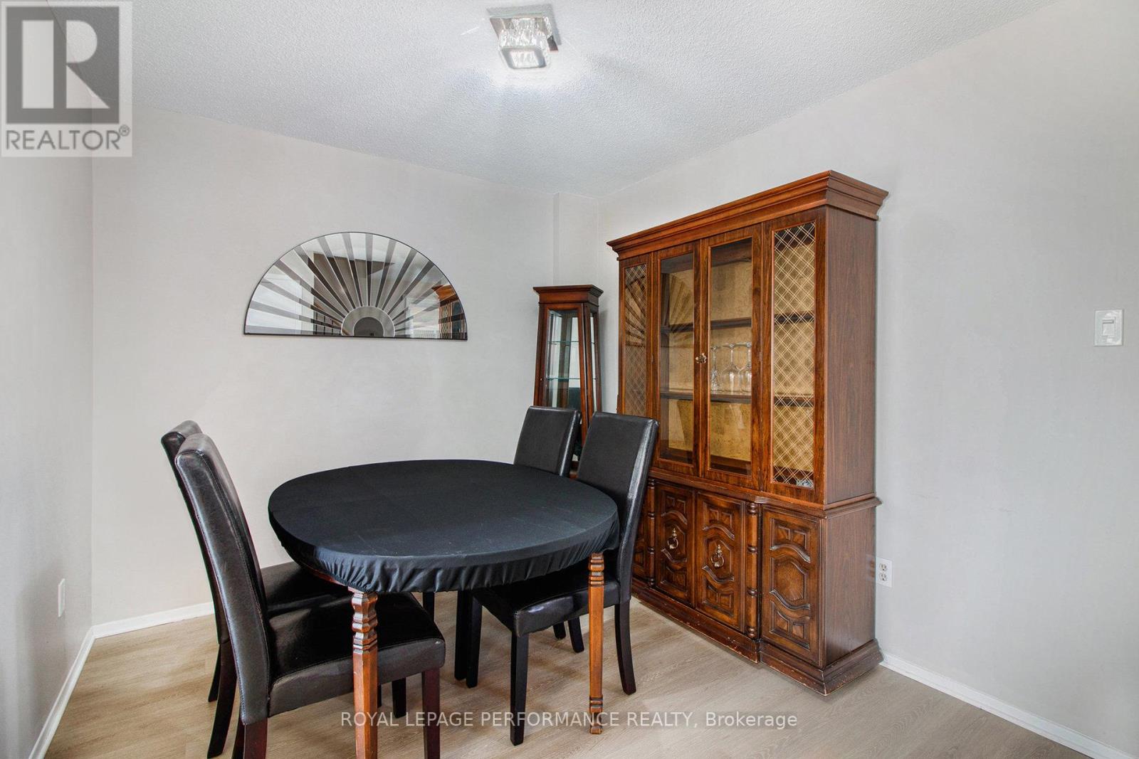 170 Midsummer Terrace, Ottawa, Ontario  K1E 3V6 - Photo 13 - X12433414