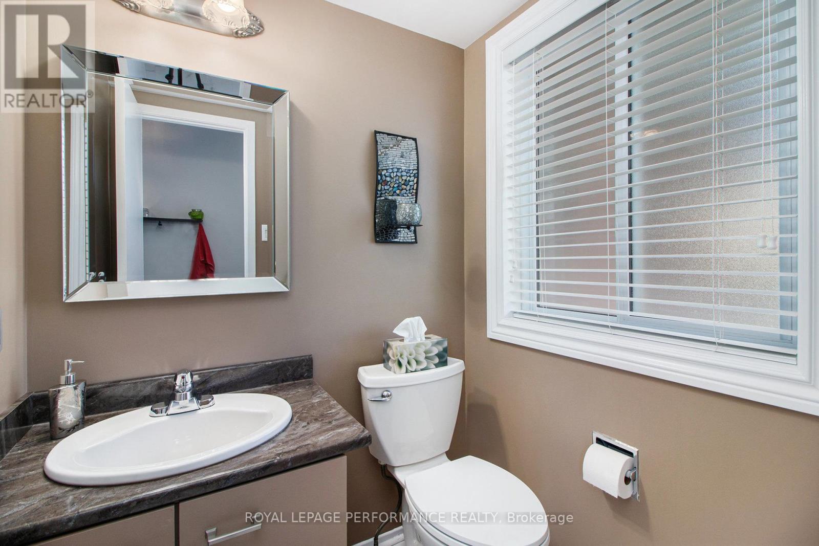 170 Midsummer Terrace, Ottawa, Ontario  K1E 3V6 - Photo 17 - X12433414