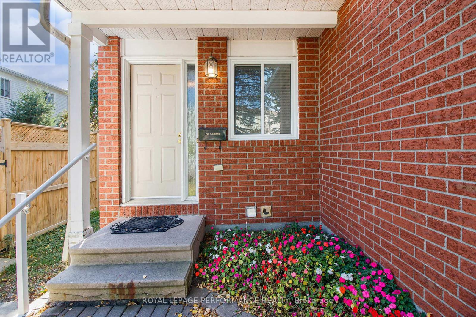 170 Midsummer Terrace, Ottawa, Ontario  K1E 3V6 - Photo 29 - X12433414