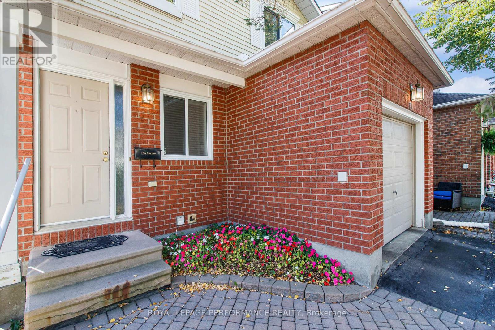 170 Midsummer Terrace, Ottawa, Ontario  K1E 3V6 - Photo 30 - X12433414