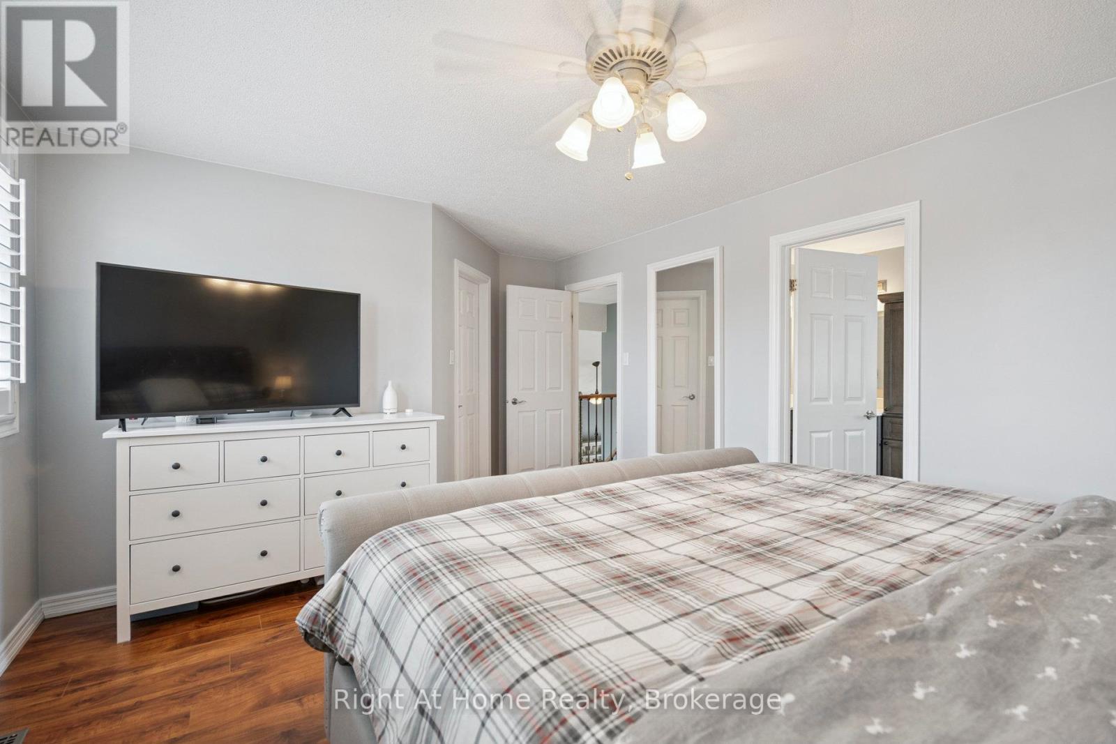 20 Scottswood Lane, Haldimand, Ontario  N3W 2M4 - Photo 23 - X12433388
