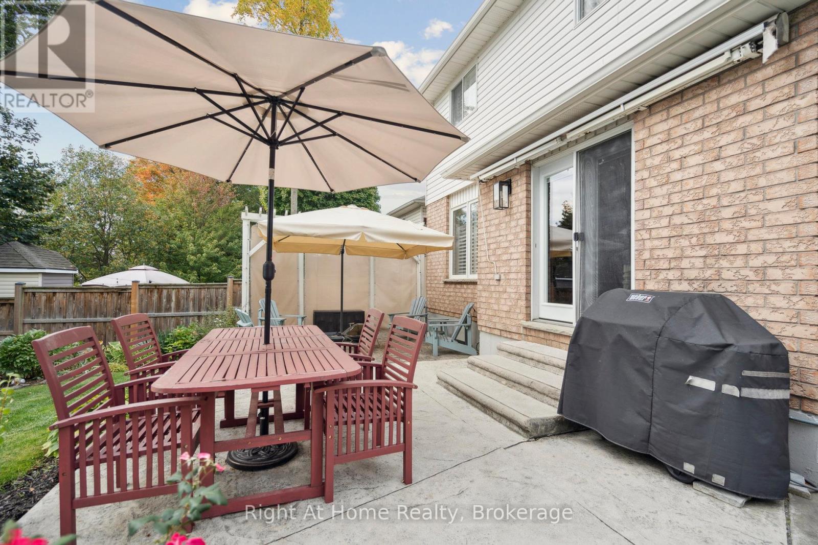20 Scottswood Lane, Haldimand, Ontario  N3W 2M4 - Photo 43 - X12433388