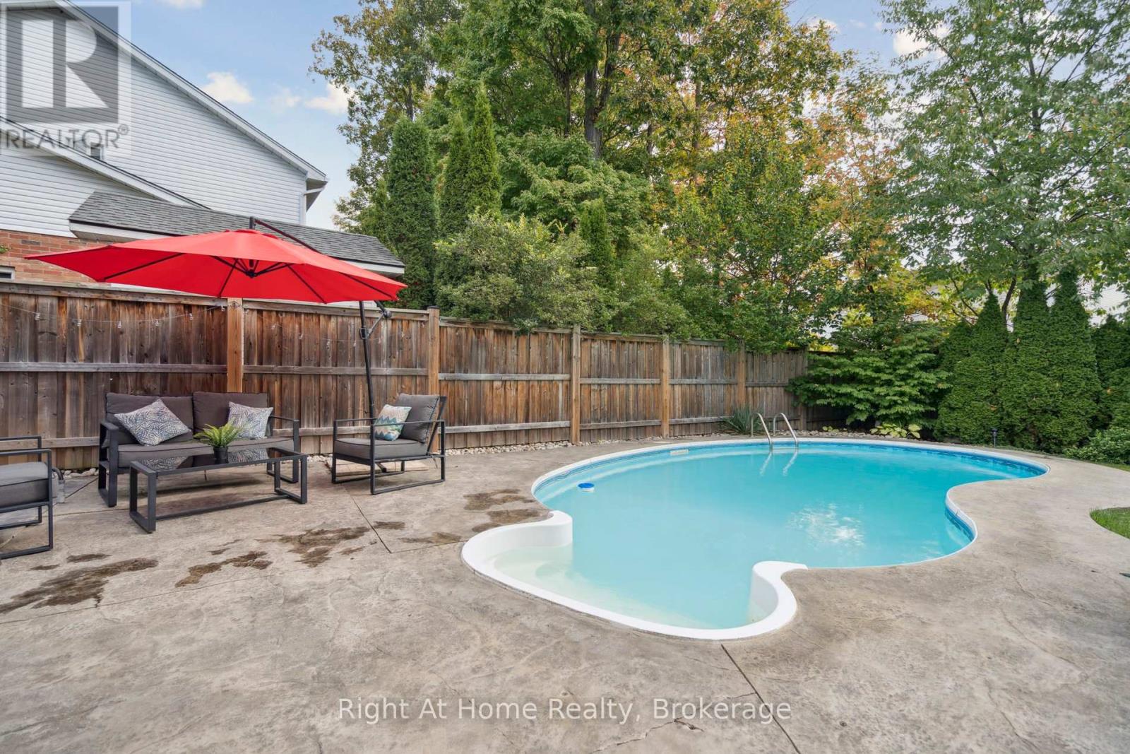 20 Scottswood Lane, Haldimand, Ontario  N3W 2M4 - Photo 45 - X12433388