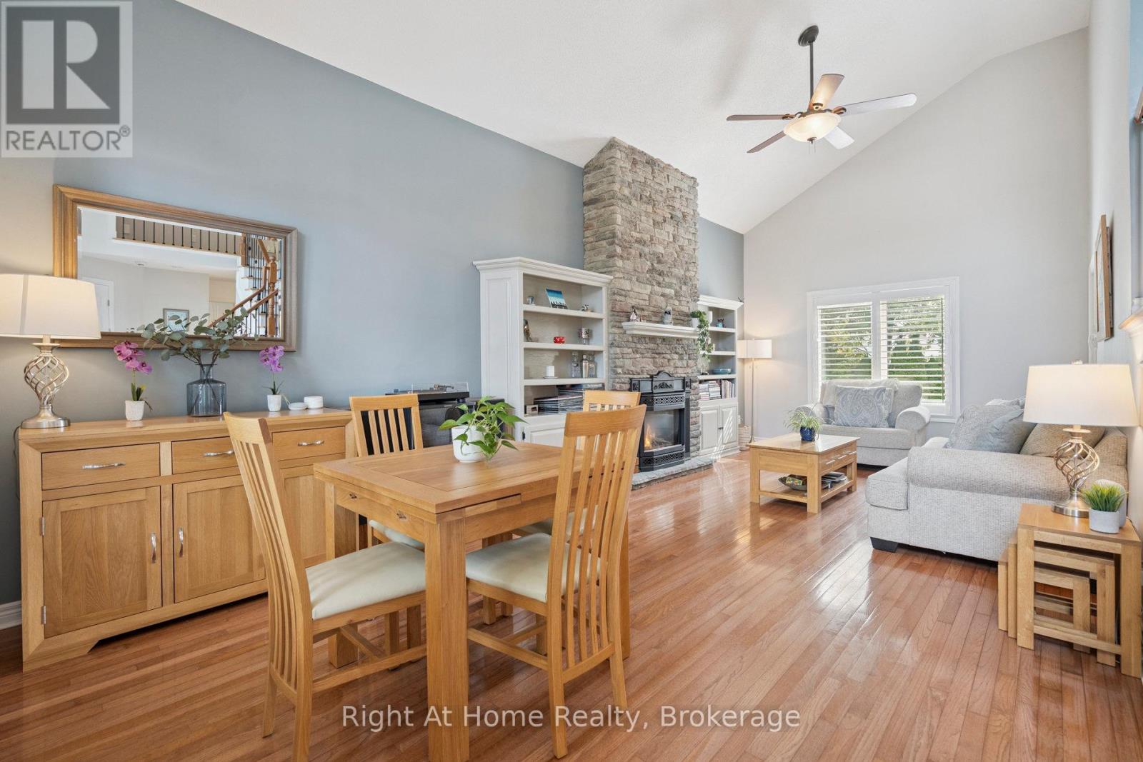 20 Scottswood Lane, Haldimand, Ontario  N3W 2M4 - Photo 5 - X12433388