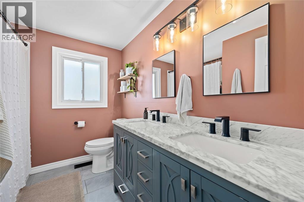 576 Front Street, Plympton-Wyoming, Ontario  N0N 1T0 - Photo 15 - 25024755