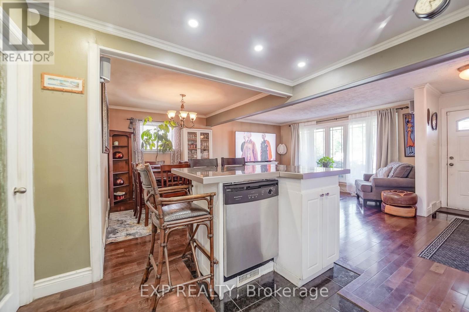 11 Bucannan Road, Toronto, Ontario  M1R 3V2 - Photo 16 - E12433218