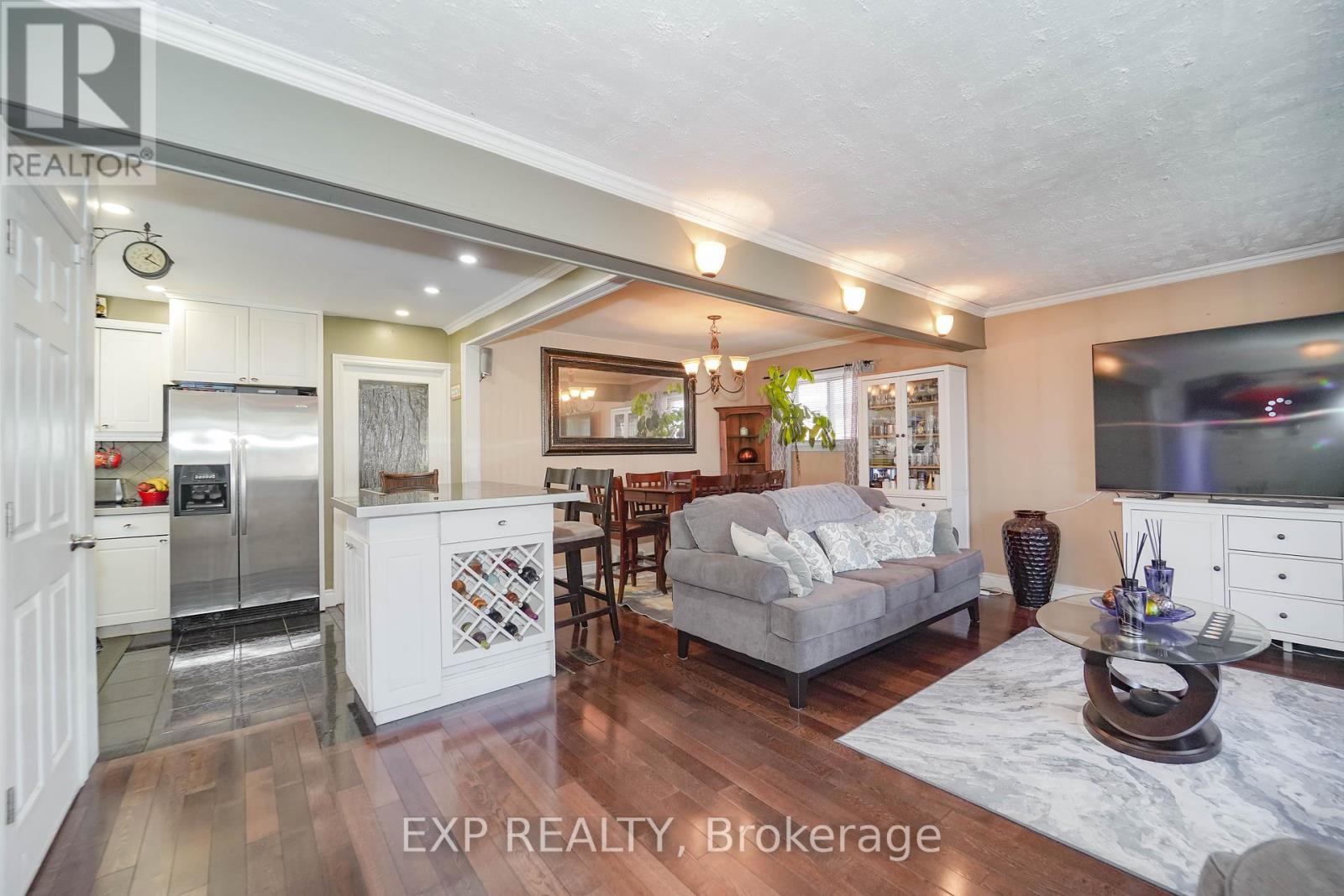 11 Bucannan Road, Toronto, Ontario  M1R 3V2 - Photo 8 - E12433218