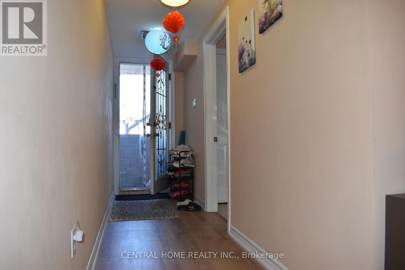 59 Blaney Crescent, Toronto, Ontario  M3N 1L3 - Photo 16 - W12433356