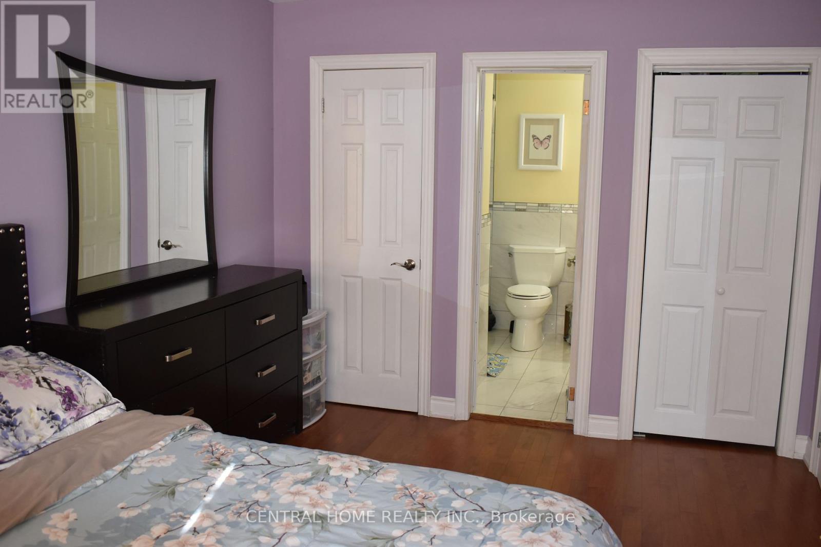 59 Blaney Crescent, Toronto, Ontario  M3N 1L3 - Photo 10 - W12433356