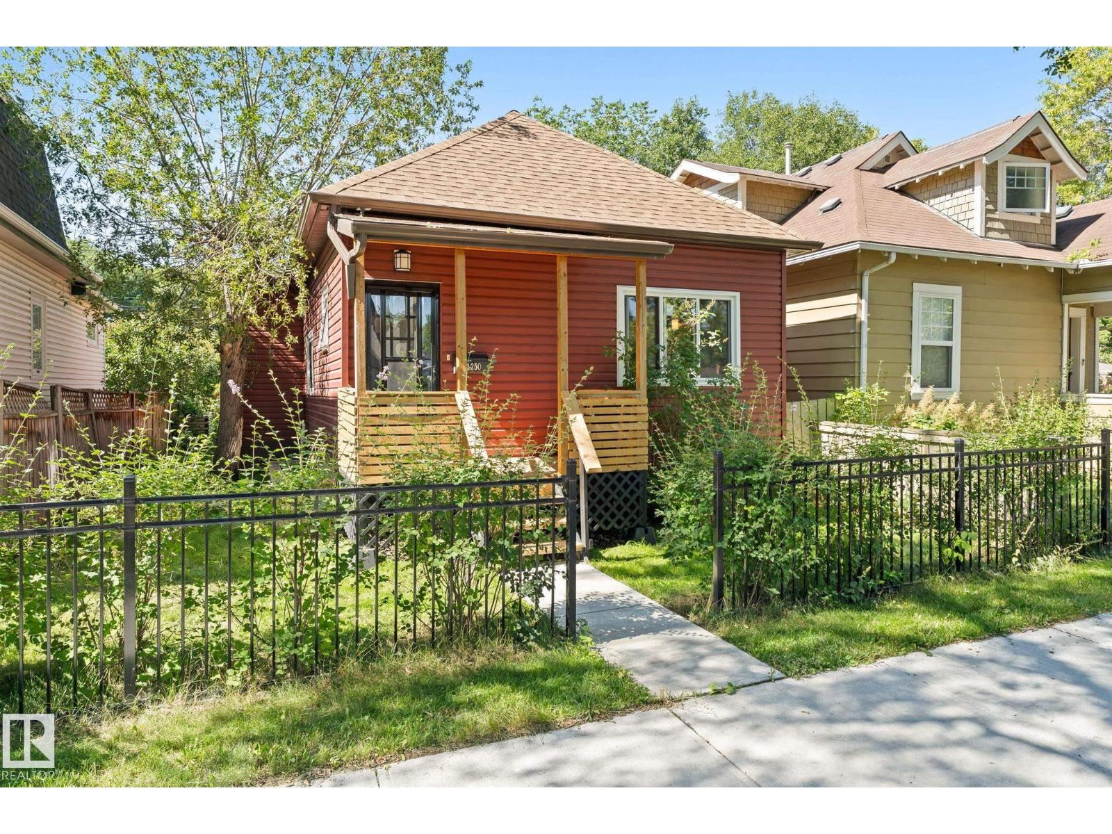 11250 92 St Nw, Edmonton, Alberta  T5G 0Z1 - Photo 1 - E4460029